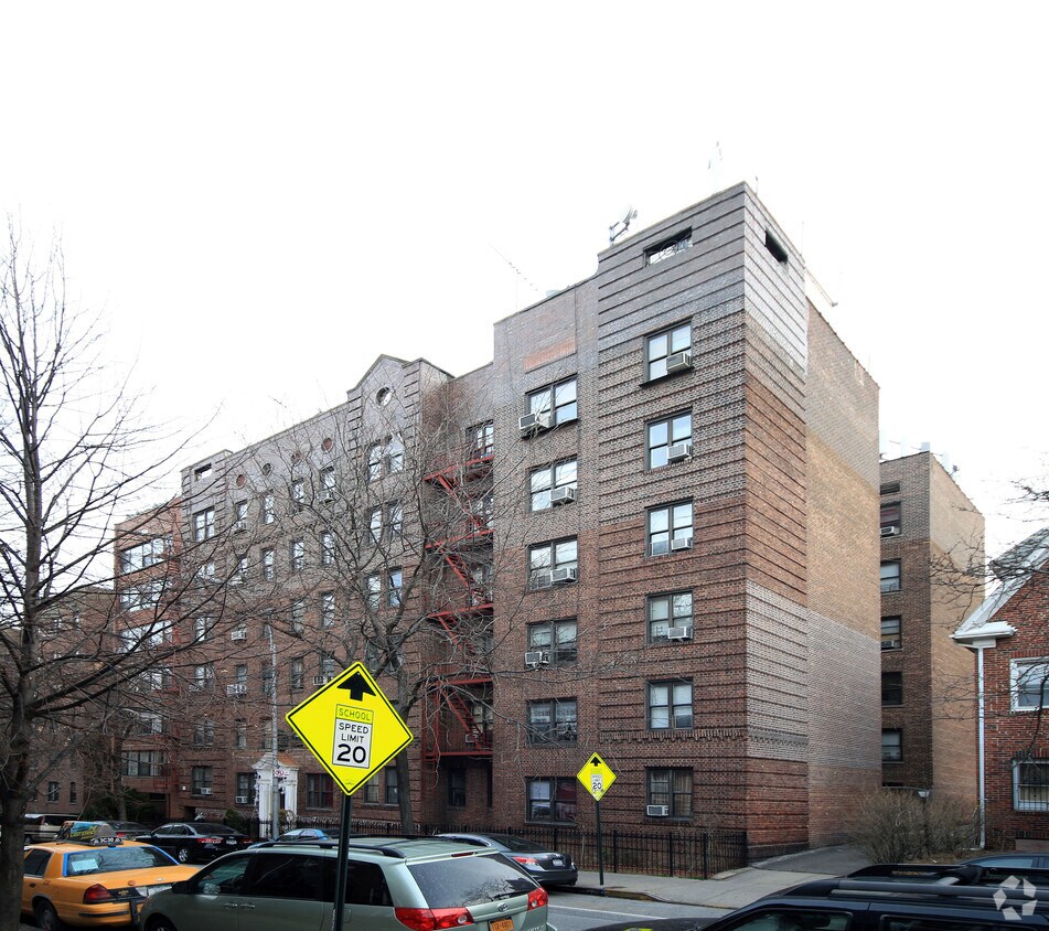 74th St - 34-35 74th St