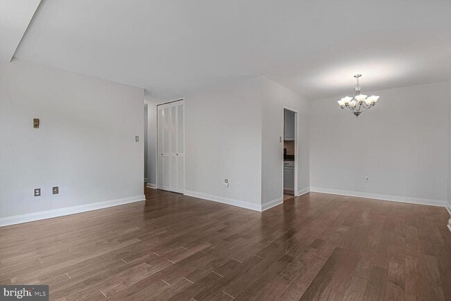 Building Photo - 4000 Tunlaw Rd NW