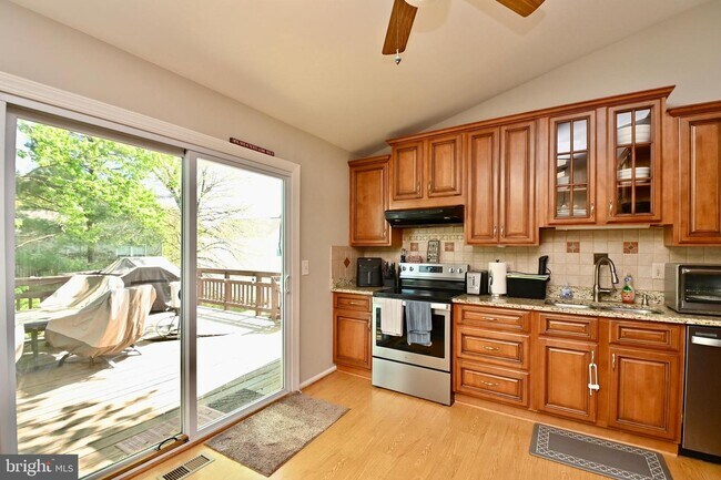 Foto del edificio - 18 Dudley Ct