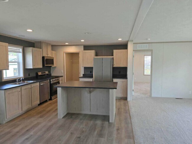 Foto del edificio - 415 NW Poplar Ave