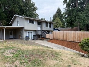 Building Photo - 1485 Timber Trail Rd E