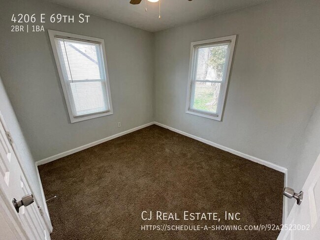Building Photo - 4206 E 69th St