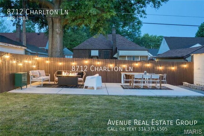 Foto del edificio - 8712 Charlton Ln