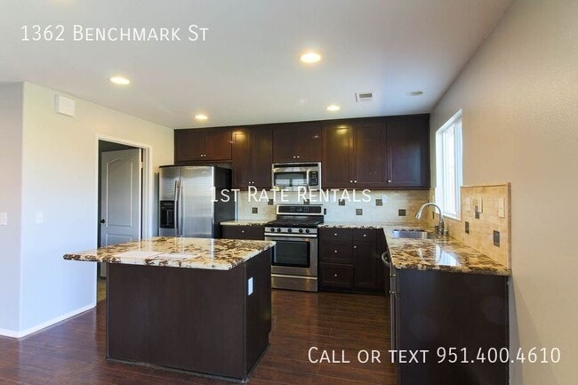 Foto del edificio - 1362 Benchmark St