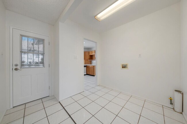 Foto del edificio - 3025 Sherwood Ave
