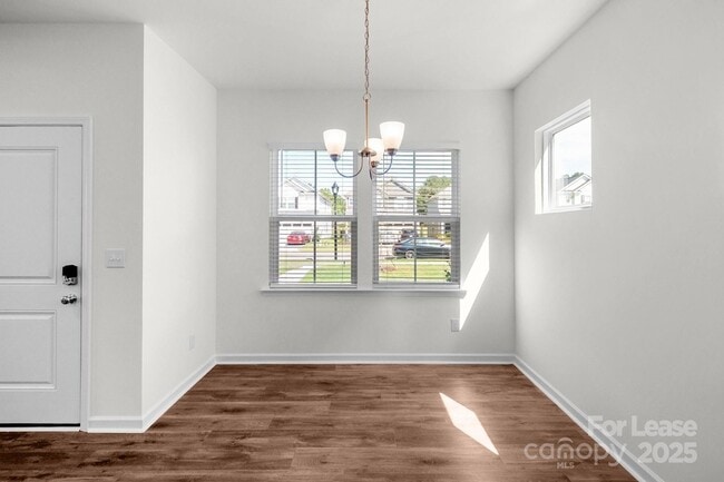 Building Photo - 14028 Penbury Ln