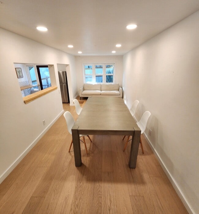 Building Photo - 380 Box Canyon Rd