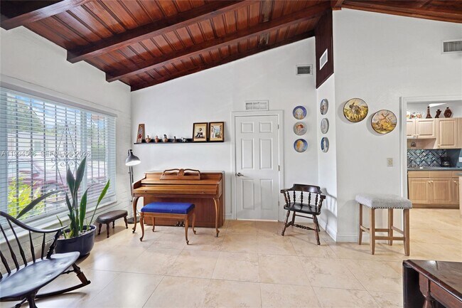 Foto del edificio - 2834 SW 33rd Ave