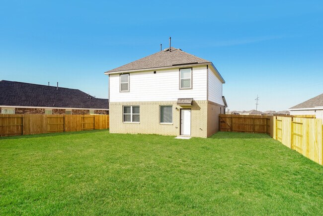 Foto del edificio - 8813 Lone Trail Blvd