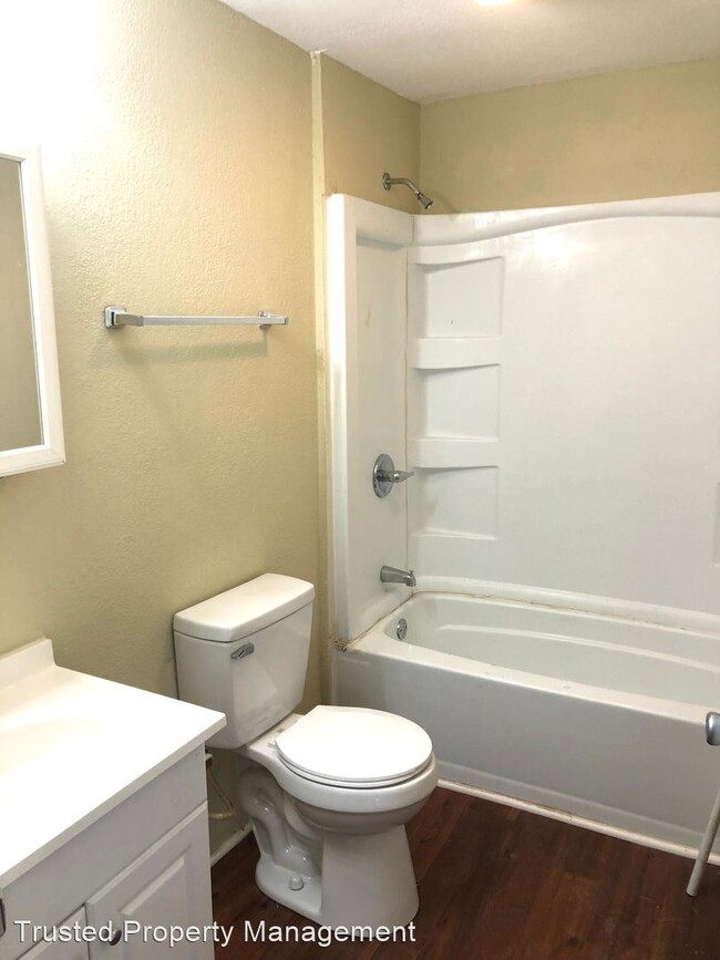 Building Photo - 1 br, 1 bath House - 366 Rohrer Street
