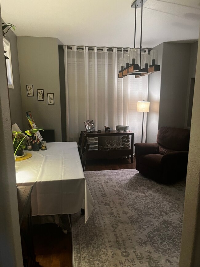 Foto del edificio - 5268 Grosbeak St