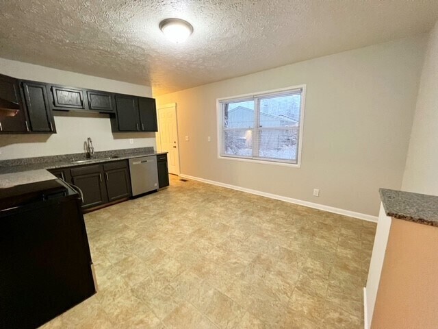 Building Photo - 4319 MEADOWLARK COURT