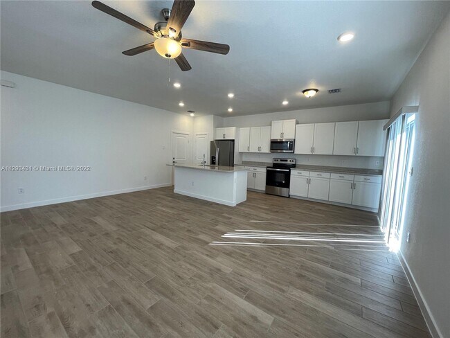 1784 SE 7th Ter photo'