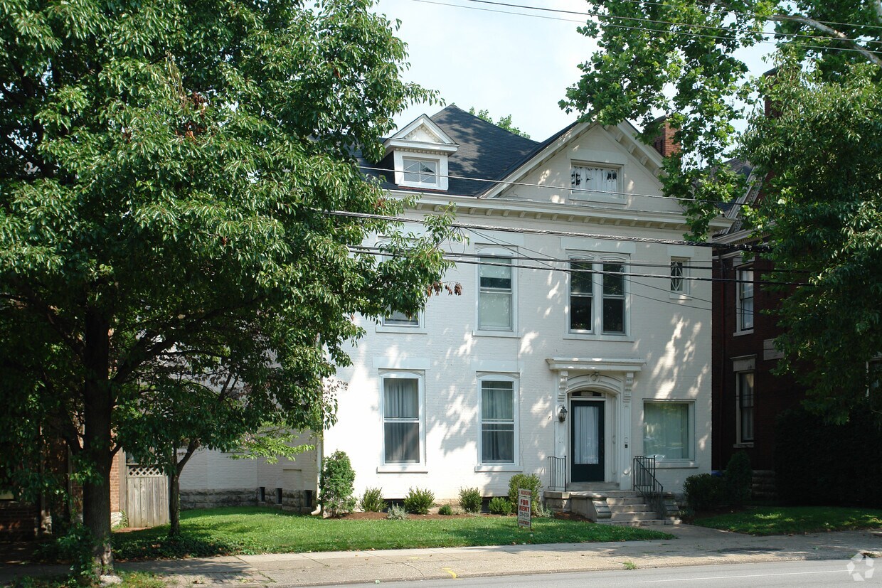 Primary Photo - 319 N Broadway