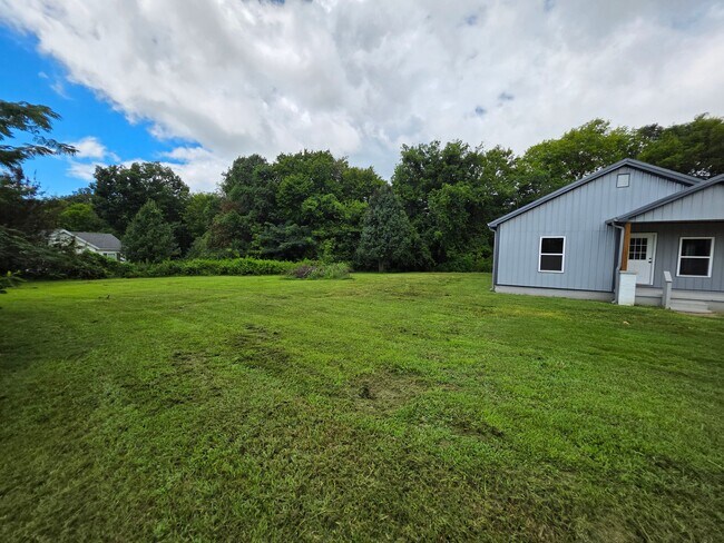 Building Photo - 2465 Hwy 43 S