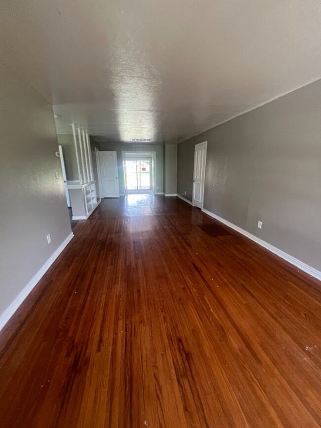 Foto del edificio - Spacious 5 Bed Home in Midwest City! **DEP...