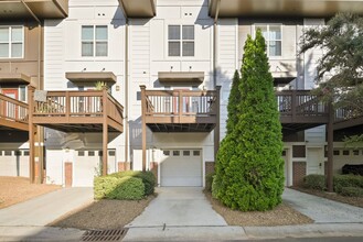 Building Photo - 732 Seigle Point Dr