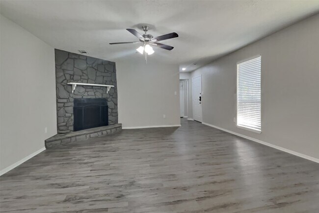 Building Photo - 14126 Barrone Dr