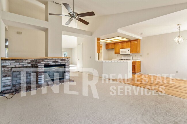 Building Photo - Beautiful Rocklin 3 bedroom with large yar...