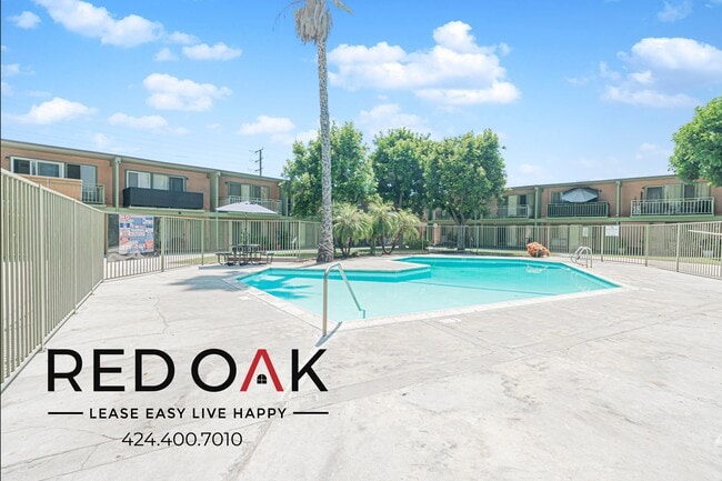 Building Photo - 855 S Citrus Ave