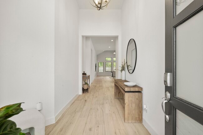Foto del edificio - 7403 Hanover Ln