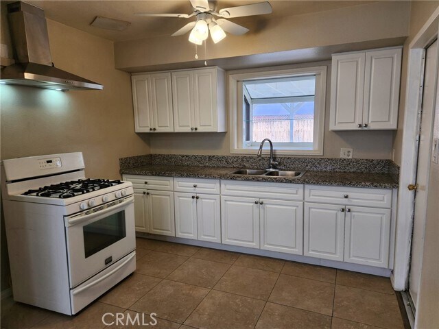 Foto del edificio - 3975 Eileen St