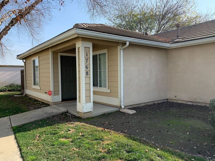 1768 Paseo Del Lago Unit 1768, Tulare, CA 93274 Condo for Rent in