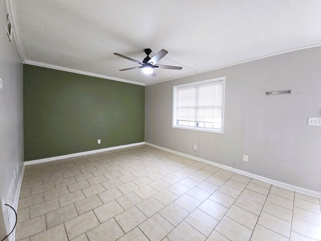 Foto del edificio - 2946 N Dekalb Dr