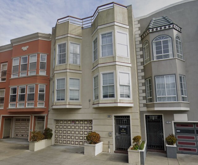 Foto principal - 3 bedroom in San Francisco CA 94118