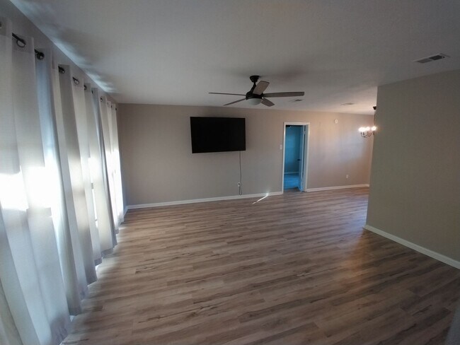 Building Photo - 2212 Appaloosa St