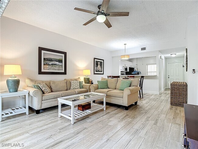 Foto del edificio - 1044 Woodshire Ln