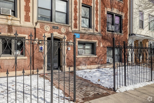 Entrance - 924 W Newport Ave