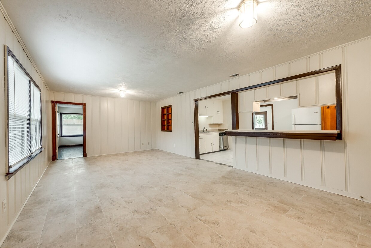 Primary Photo - 6506 Westview Dr