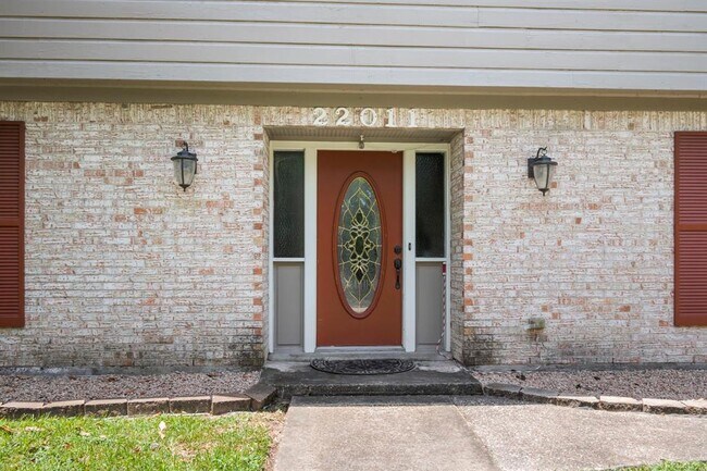Building Photo - 22011 Kenchester Dr
