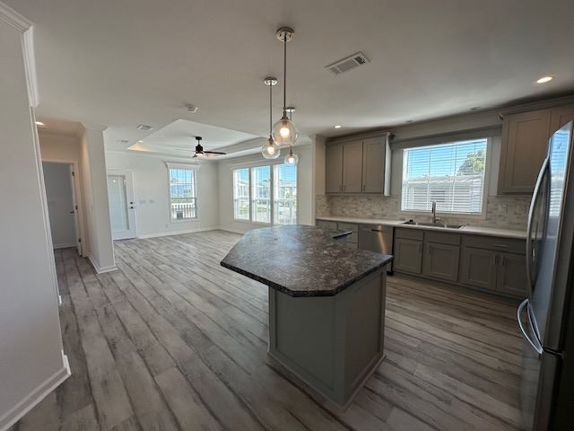 Foto del edificio - 928 Bonaire Ave W