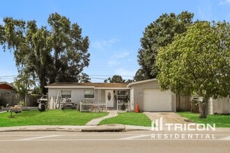 Building Photo - 4980 94th Ave