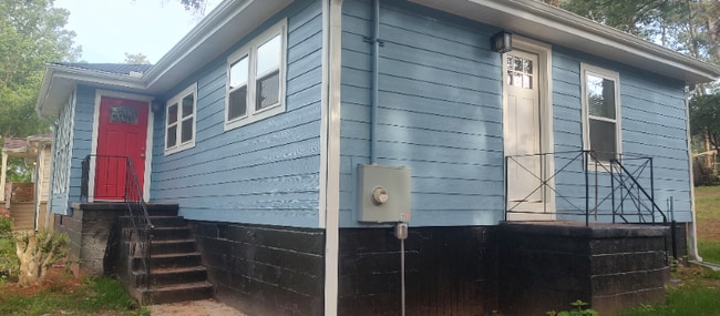 Building Photo - 1368 Diamond Ave SE
