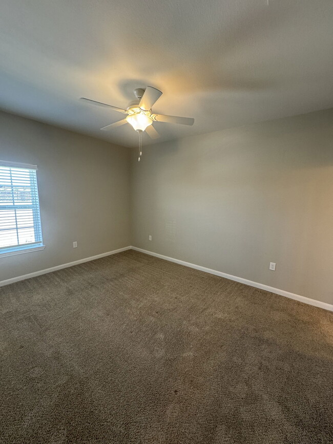 Building Photo - 3999 John Sharp Dr