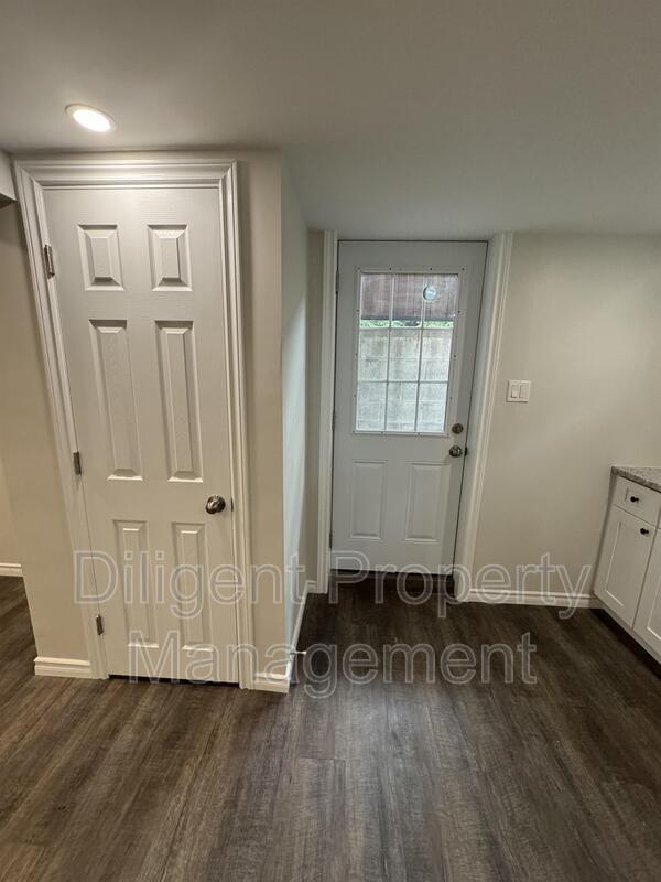 Photo du bâtiment - 2193 Springwood Rd