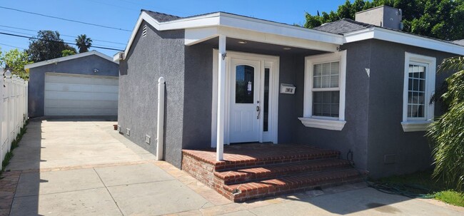 Building Photo - 19018 Delano St
