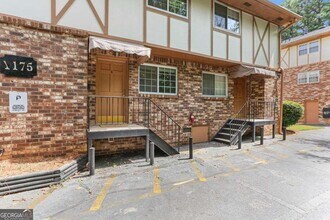 Building Photo - 1175 Church St