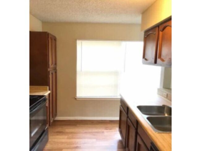 Foto del edificio - 7904 Mallow