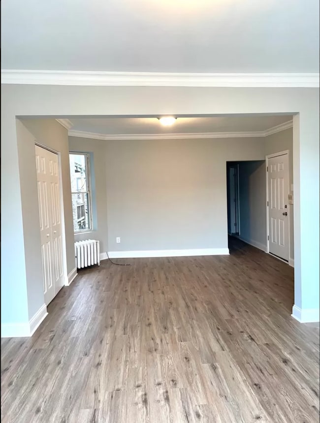 Building Photo - 3720 N Clark St