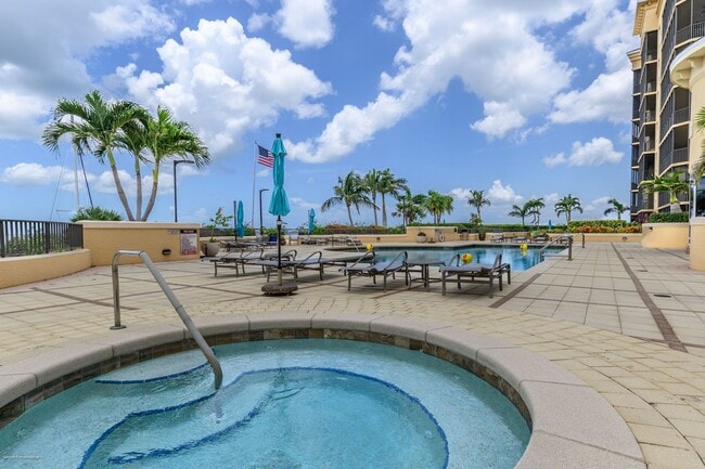 Building Photo - EXECUTIVE VACATION RENTAL
