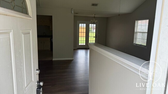 Building Photo - ENJOY A $500 MOVE-IN CREDIT WHEN YOU LEASE TODAY!**