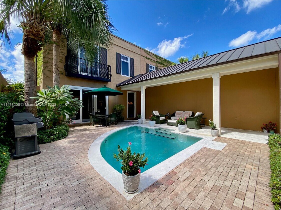 Foto principal - 11718 SE Florida Ave