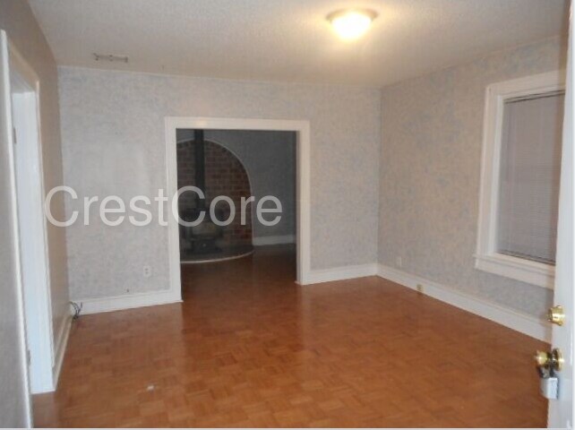 Building Photo - 3563 Rockwood Ave
