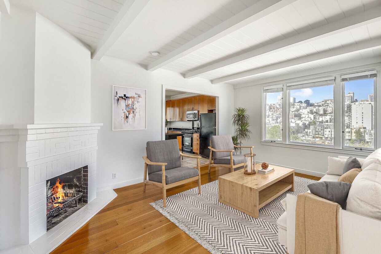 Primary Photo - 577 Lombard St