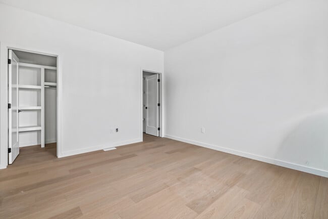 Building Photo - 9115 150 St NW