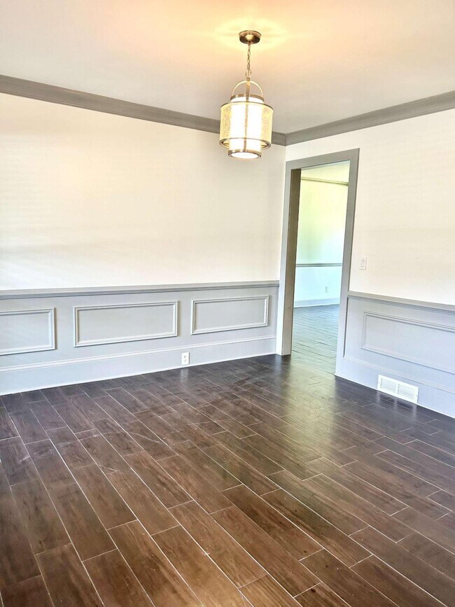 Foto del edificio - 4872 Beverly Dr SW